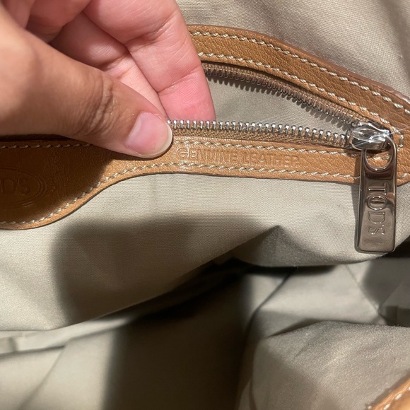 Tod's QUIET LUX Tote - Picture 16 of 17